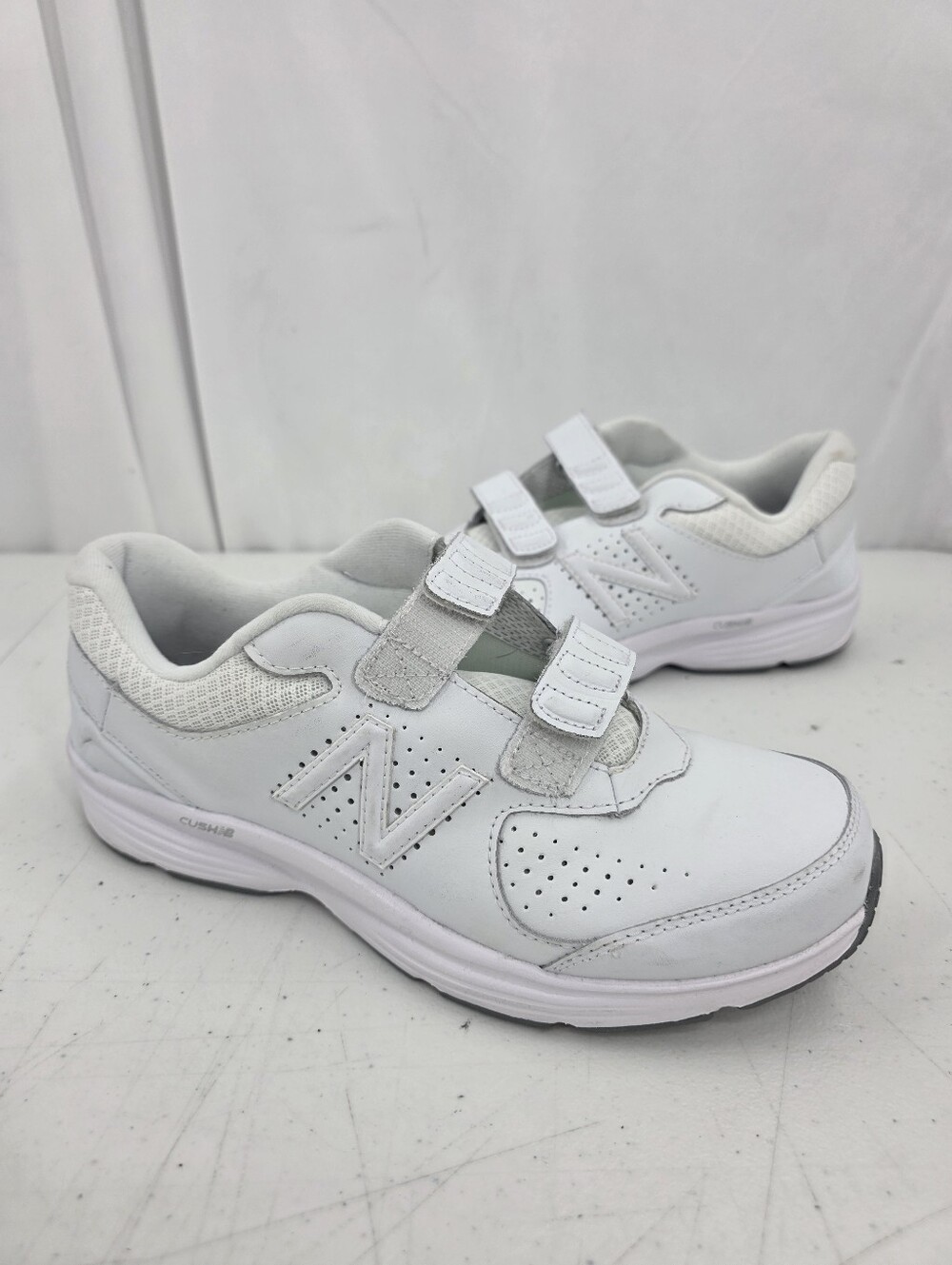 New Balance 411 Women Walking Sneaker Hook/Loop Closure Size 9.5 White WW411HW2.